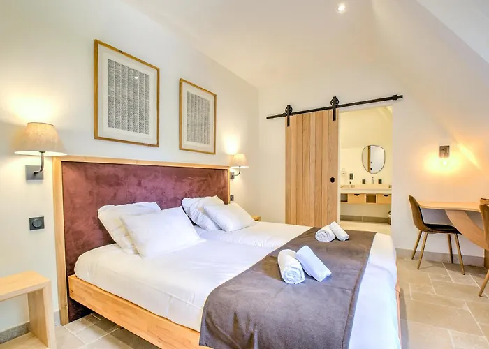 Les Hauts De Chaunac Villa